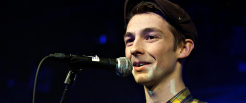 Se, han smiler