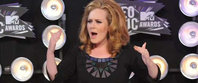 Adele slår tilbake mot fedmehets