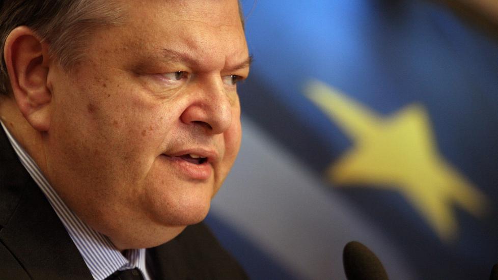 NY AVTALE Hellas' finansminister Evangelos Venizelos sier Hellas' �konomiske overlevelse det kommende �ret, er avhengig av den nye avtalen Foto: Alkis Konstantinidis