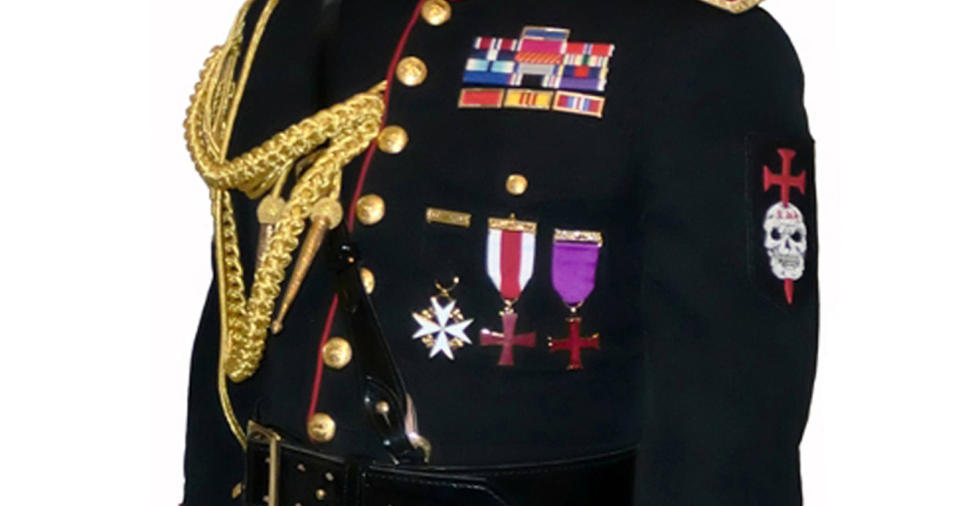 KOMISK:  Anders Behring Breiviks selvlagde uniform.
