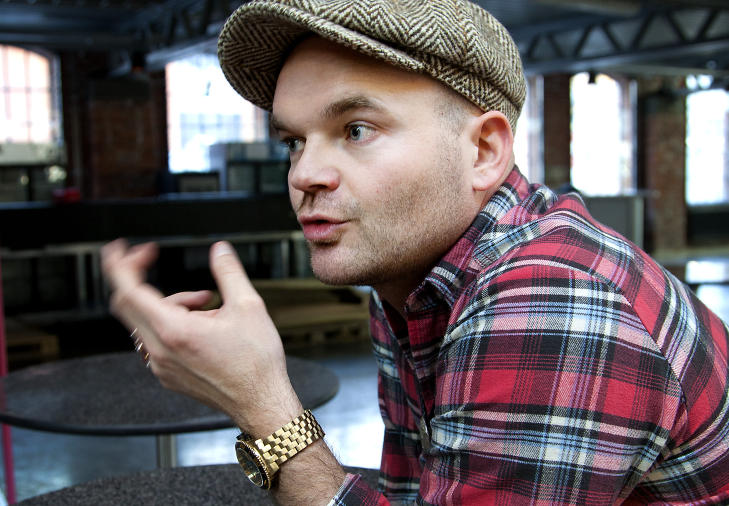 KOSTBAR TYPE: Moteshowet f�r en prislapp p� rundt to millioner kroner. - Vi vil f�rst og fremst ha en kjempefest, sier Staalnacke og lover h�y kjendisfaktor. Foto: Erling H�geland/Dagbladet