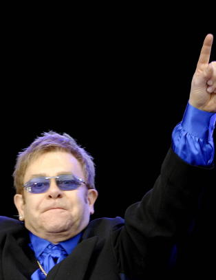 Elton John tilbake på toppen etter to tiår
