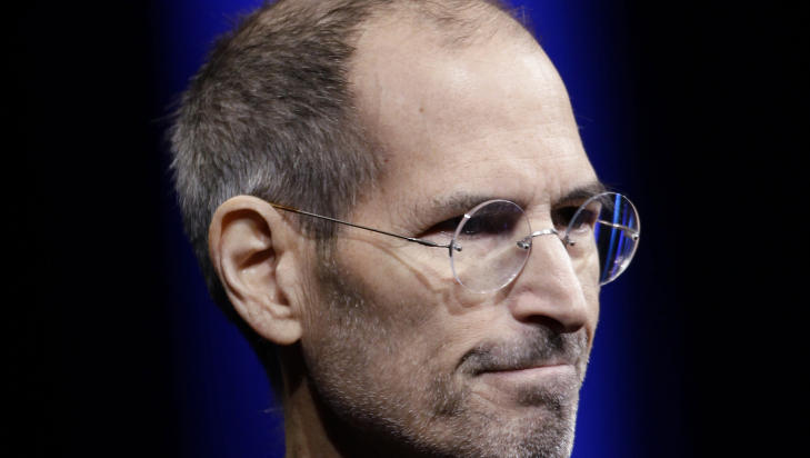 MOT SLUTTEN: Her er Steve Jobs i juni i fjor, f� m�neder f�r han d�de. Foto: AP Photo/Paul Sakuma