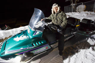 VILLMARKSMANNEN: Jostein Hellvik er villmarksmannen som har gjort �rnesafari til inntektskilde. Foto: PER FL�THE
