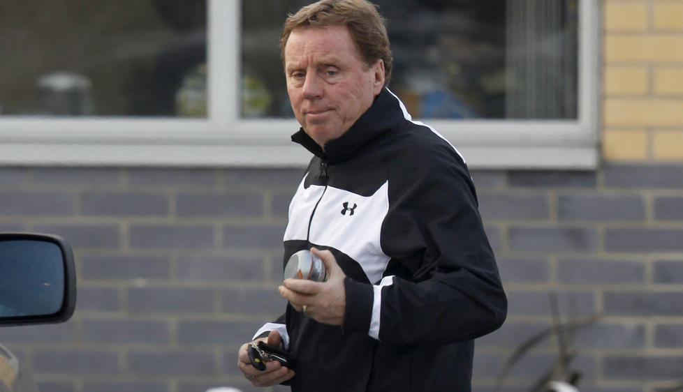 FRISTES: Harry Redknapp �nsker � fortsette med Spurs, og tror ikke han kan trene landslaget ved siden av. Foto: REUTERS/Eddie Keogh