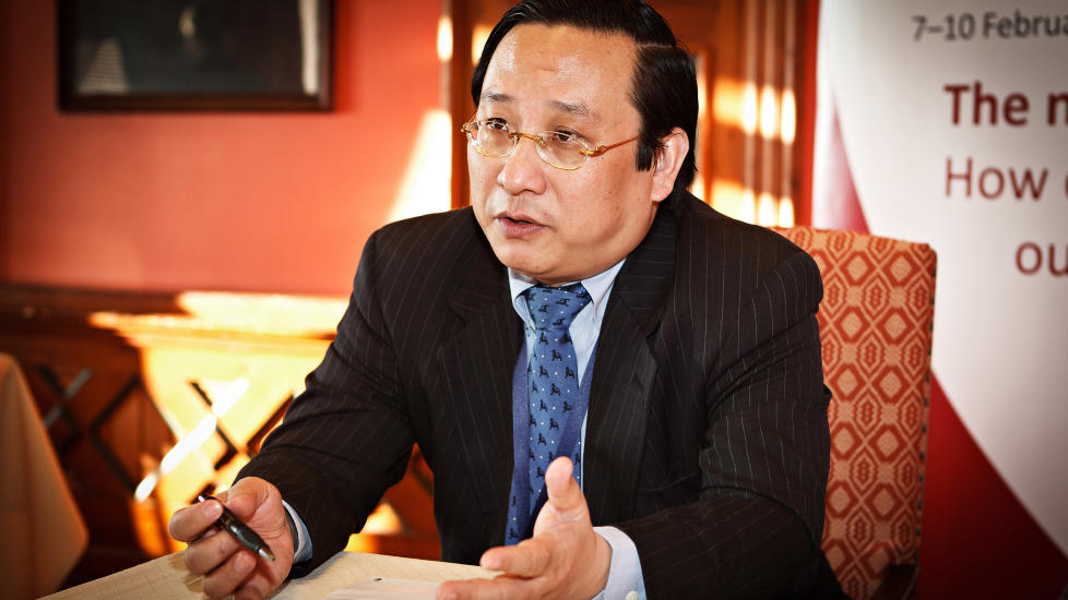 SKEPTISK: Direkt�r Victor Zhikai Gao kommer med kraftige uttalelser om fredspristildelingen til Liu Xiaobo. Foto: Kilian Munch, Oslo Energy Forum  / Scanpix