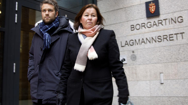 Advokat Vibeke Hein B�ra og advokatfullmektig Odd Ivar Gr�n p� vei for � anke til H�yesterett i Borgarting lagmannsrett. Foto: Erling H�geland/Dagbladet