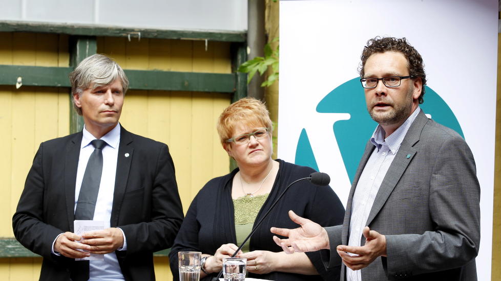 KJENTE TIL PROBLEMER: Trine Skei Grande og resten av toppledelsen i Venstre skal ha kjent til en rekke episoder gjennom �ra der Helge Solum Larsen (t.h.) skal ha oppf�rt seg ufint i alkoholp�virket tilstand. Foto: H�kon Mosvold Larsen/Scanpix