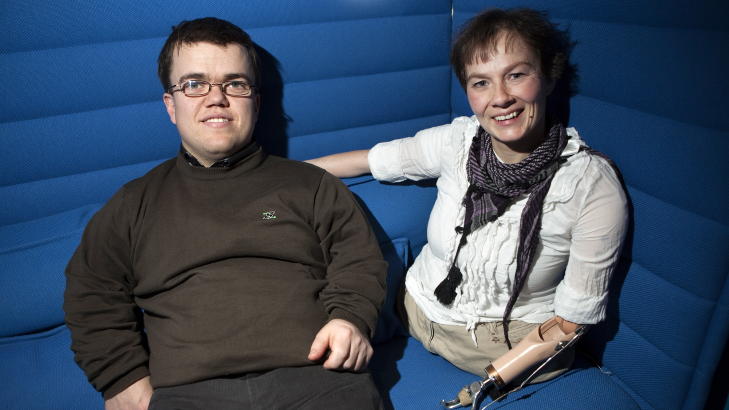 BLIR ANGREPET: Liv Tone Lind (38) og Fredrik Alden Thorsen (31). Foto: Anders Gr�nneberg