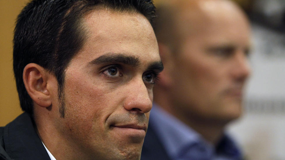 �DELEGGER FOR LAGET: Saxo Bank kan bli straffet for at Alberto Contador ble d�mt for doping. Foto: Andres Kudacki/AP/SCANPIX