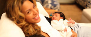 Her er de f�rste bildene av lille Blue Ivy Carter
