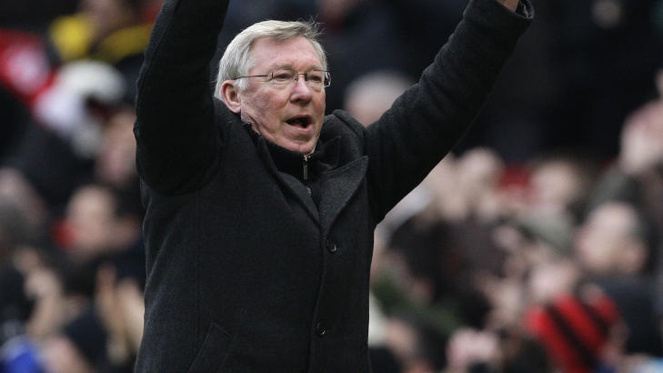 RASENDE: Alex Ferguson slaktet Luis Suarez etter kampen. - Han er en skam for Liverpool Football Club, og burde aldri f� lov til � spille for dem igjen med den historien de har, sa Ferguson. Foto: AP Photo / Jon Super / Scanpix