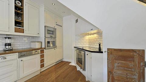 TIL SALGS: Loftsleilighet med takterrasse p� Torshov. Prisantydning 5 750 000. Prim�rrom128 kvm. 4 Soverom. Foto: Inviso as
