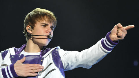 - EN AV DE ST�RSTE: Ungpikeidolet Justin Bieber er i sjokk og sorg over nyheten om Whitney Houstons bortgang. Foto: Scanpix