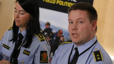 VIL AVH�RE SAMBOER: Politiadvokat Nora Ingebrigtsen ved Follo politidistrikt og Rune Isaksen, fungerende leder for etterforskningen, �nsker � f� klarhet i drapssaken i Vestby.
Foto: Erlend Aas / Scanpix
