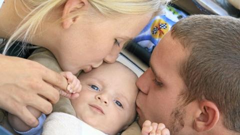 BABY I FOKUS: At babyen er i fokus og sex kommer lenger ned på lista er helt normalt. Men mange opplever at sexlivet blir like bra eller bedre etter at de får barn. Foto: Istockphoto.com BABY I FOKUS: At babyen er i fokus og sex kommer lenger ned på lista er helt normalt. Men mange opplever at sexlivet blir like bra eller bedre etter at de får barn. Foto: Istockphoto.com