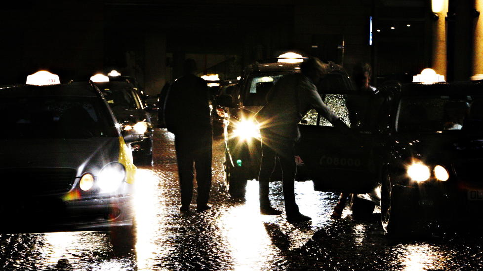RENERE BY: Oslo kommune jobber for � f� flere milj�vennlige drosjer.  Foto: NINA/HANSEN, Dagbladet