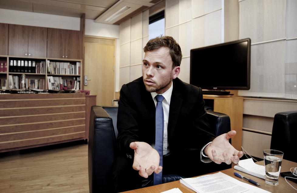 BEKLAGET: Audun Lysbakken har beklaget at han ga penger til sine egne. Men Stortinget er ikke forn�yd, og varsler nye sp�rsm�l om Lysbakkens bevilgninger til egne partifeller, i tillegg til en redegj�relse om alle tildelinger i 2011. Foto: Erling H�geland, Dagbladet