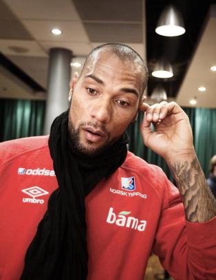Drillo mener Carew m� skifte klubb