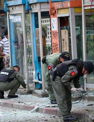 Terroralarm i turistområde etter Bangkok-eksplosjoner