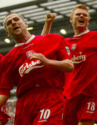 Michael Owen h�ner Riises frisparkfot