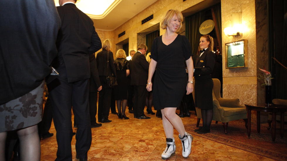 RETTER SPARK MOT PRESSEN: Kulturminister Anniken Huitfeldt vil ha slutt p� at pressen kaster terning p� kjendisenes antrekk. Foto: Anette Karlsen / Scanpix