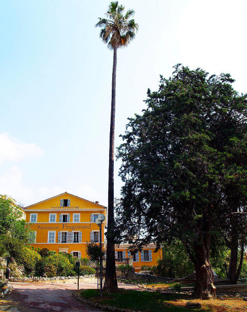 GRASSE: Fragonard er en av parfymegigantene i Grasse, med eget parfymemuseum. Foto: TERJE MOSNES