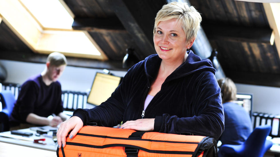 Smart ide: Mange har nok opplevd � f� barnevogna skadet i flytransport. Men Anne Morkemos gjorde noe mer enn bare � lage en forsikringsak av det.