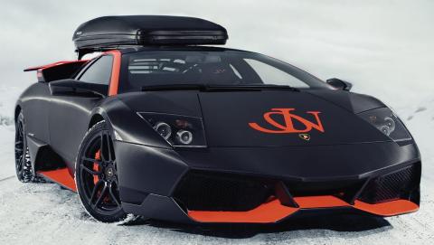 FARVEL: Jon innr�mmer at det var tungt � skille seg med sin h�yst elskede Lamborghini Murci�lago LP670 SuperVeloce Foto: Oskar Bakke