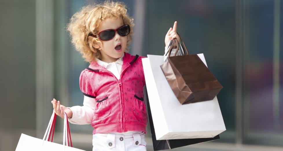 DEN NYE TEN�RINGEN: Barn mellom 8-12 �r  eller s�kalte tweens er blitt den nye gruppen ten�ringer og har stor p�virkningskraft i familien. Foto: Istockphoto