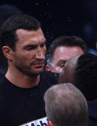 Chisora spyttet vann på Vladimir Klitsjko