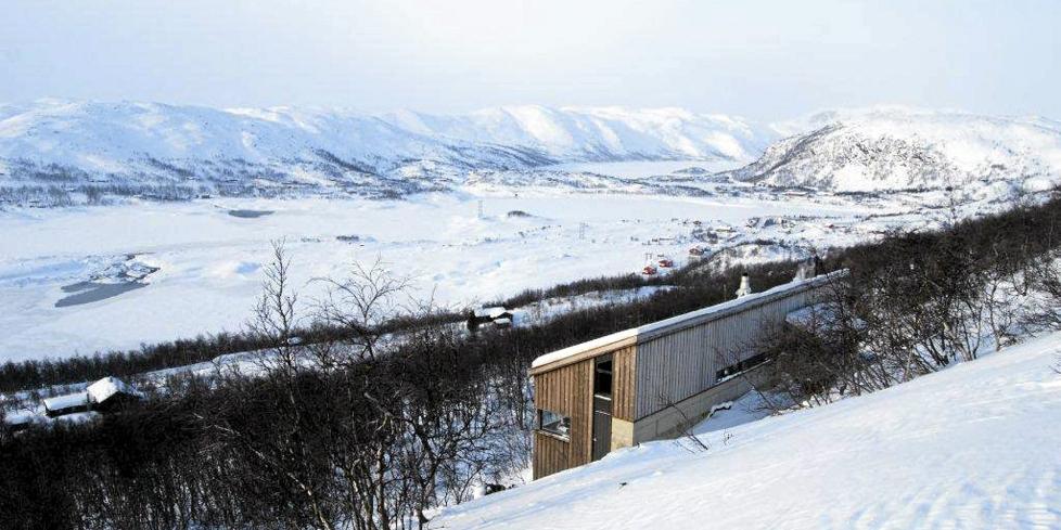 PANORAMA:P� Bergensbanens siste stasjon f�r Finse ligger hytta p� 70 kvm med praktutsikt langt innover Hardangervidda. Foto: MORFEUS arkitekter, Margrethe Rosenlund