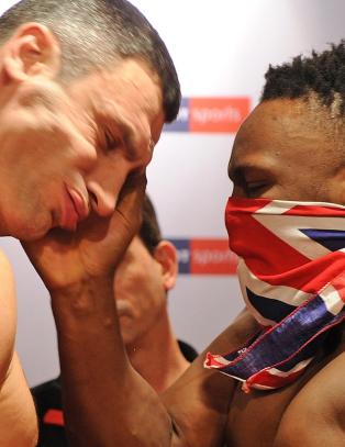 Skandalebokser Chisora fikk kjempebot