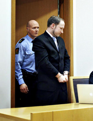 Tar Breivik-teater til Norge