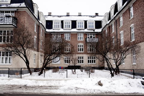 ULLEVÅLSVEIEN 88 C: Var opprinnelig leiegård, eid av søsknene Lossius på Adamstuen. Seksjonert til selveierboliger og solgt på det frie markedet på slutten av 80-tallet. Foto: Agnete Brun / Dagbladet ULLEVÅLSVEIEN 88 C: Var opprinnelig leiegård, eid av søsknene Lossius på Adamstuen. Seksjonert til selveierboliger og solgt på det frie markedet på slutten av 80-tallet. Foto: Agnete Brun / Dagbladet