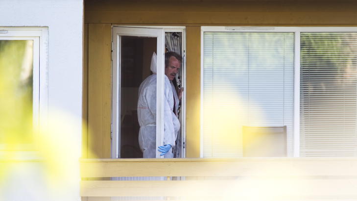 DREPT I LEILIGHET: Her unders�ker en krimtekniker �stedet p� nasjonaldagen i fjor. Foto: Sondre Steen Holvik / Dagbladet