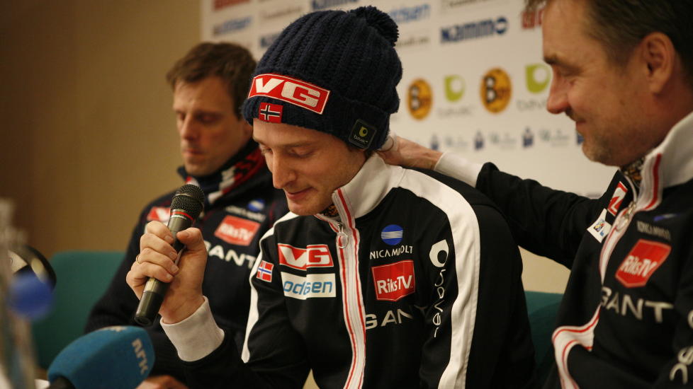 GR�TKVALT FARVEL: Johan Remen Evensen f�r ikke mulighet til � �ke verdensrekorden i Vikersund.
Foto: Anette Karlsen / Scanpix