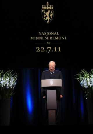 I SORG: Kong Harald holdt tale under Nasjonal minneseremoni 21. august.
Foto: Cornelius Poppe / SCANPIX