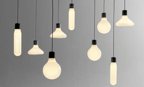 7 MANGE KOMBINASJONSMULIGHETER: Pendellampene Form Pendants innbyr til selv � lage sin egen lysinstallasjon. Design ved Form Us With Love for Design House Stockholm � Foto: Dan Sjunnesson - Studio CA