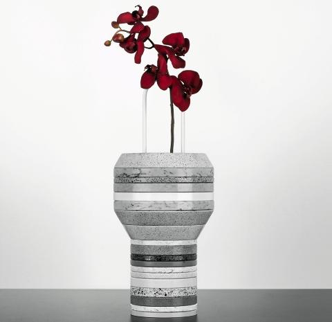 7.2 BYGG DIN EGEN VASE: Slab vases fra Cosentino best�r av Silestone, et spansk komposittmaterial. Foto: Jonas Lindstr�m