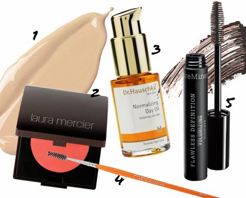HVERDAGSGL�D: 1: L'Or�al Paris True match perfacting foundation, kr 123. 2: Laura Mercier Creme cheek color i canyon, kr 250. 3: Dr Hauschka Facial oil, kr 259. 4: Mist Stockholm brow brush, kr 140. 5: Bare Minerals Flawless dfinition volumizing mascara, kr 319. FOTO: Produsentene