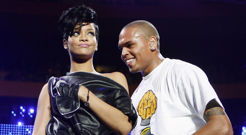 GJENFORENT: Det tidligere superparet samarbeider med musikken, og det overrasker mange at Rihanna har tilgitt Chris Brown for den ber�mte voldsepisoden i 2009. Foto: Scanpix