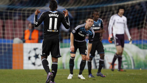 TAP: Chelsea m� vinne n�r lagene m�tes i London. Foto:    REUTERS/Giampiero Sposito