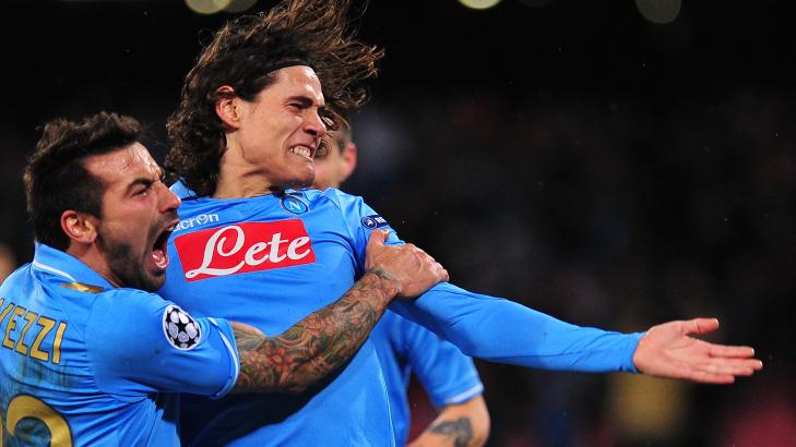 JUBEL: M�lscorerne Lavezzi og Cavani. Foto: AFP PHOTO / ALBERTO PIZZOLI