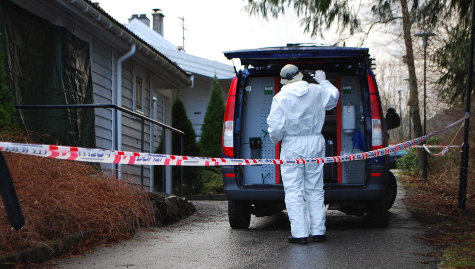 TEKNISKE SPOR: Politiet mener de har tekniske spor som knytter 18-�ringen til det brutale drapet p� Hilda Feste (98) i Os. Foto: Leif Stang/Dagbladet