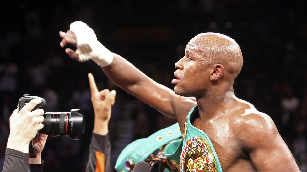 VIL SIKRE SEG BETAL-TV-POTT: Floyd Mayweather jr. g�r ikke med p� noen kamp f�r motstanderen lar veteranen styre hvem som mottar tv-pengene. Foto: REUTERS/Steve Marcus