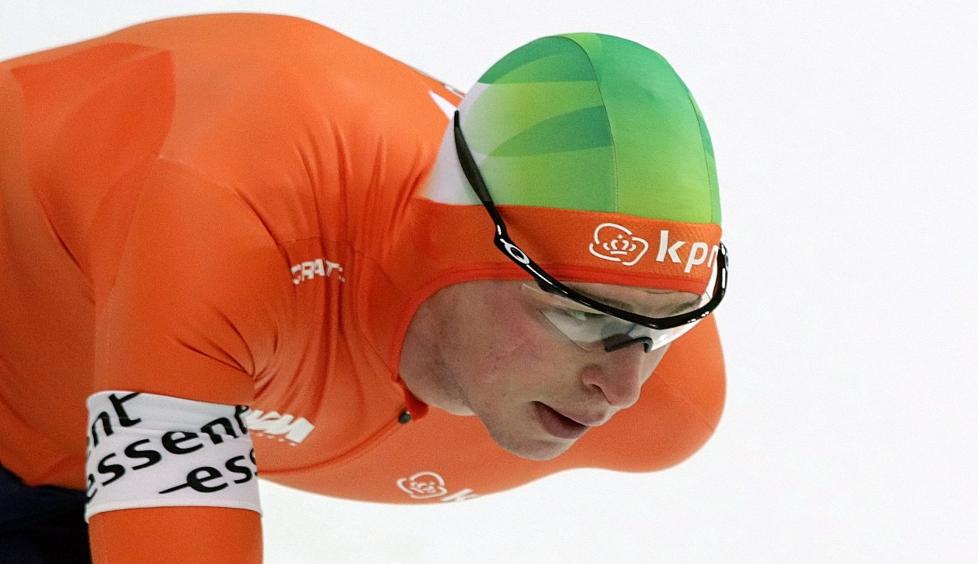 BORT MED 10 000? Sven Kramer, her under VMs lengste distanse i Moskva-VM, tenker h�yt om � bytte ut 10 000 med 3000 m i mesterskap. Foto: EPA/MAXIM SHIPENKOV