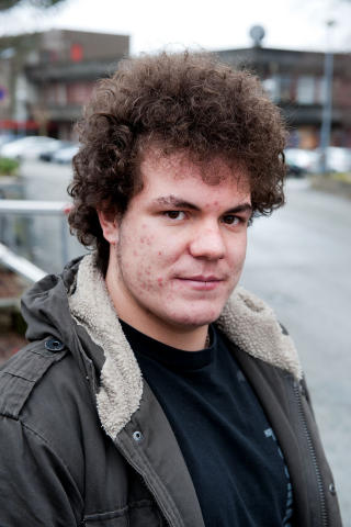 M�LL�S: Ronny Svendsen (19) fatter ikke at en 18-�ring kan f� seg til � gj�re noe s�nt mot en dame p� 98 �r. FOTO: Tor-Erik Mathisen/Dagbladet