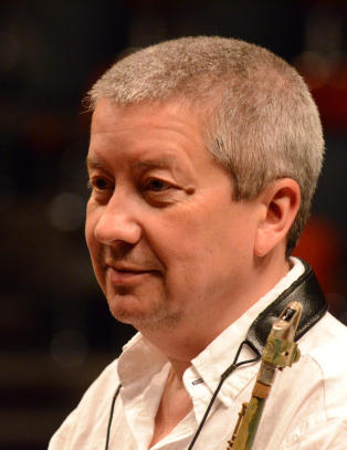 Andy Sheppards triotriumf