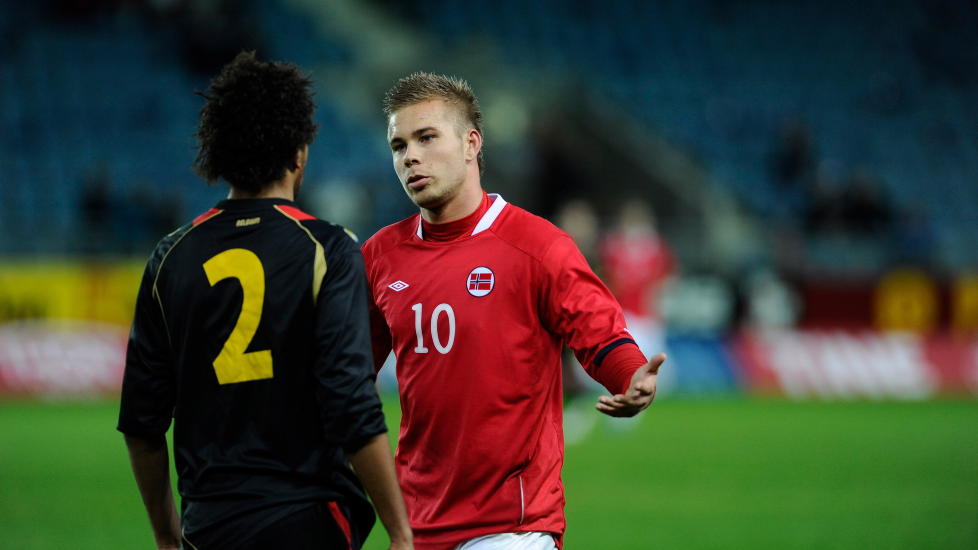 TIL V�LERENGA: Marcus Pedersen er p� vei til V�lerenga. Her er han i aksjon for Norges U21-lag. Foto: Kent Skibstad / Scanpix